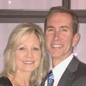 Meet your Posher, Lora